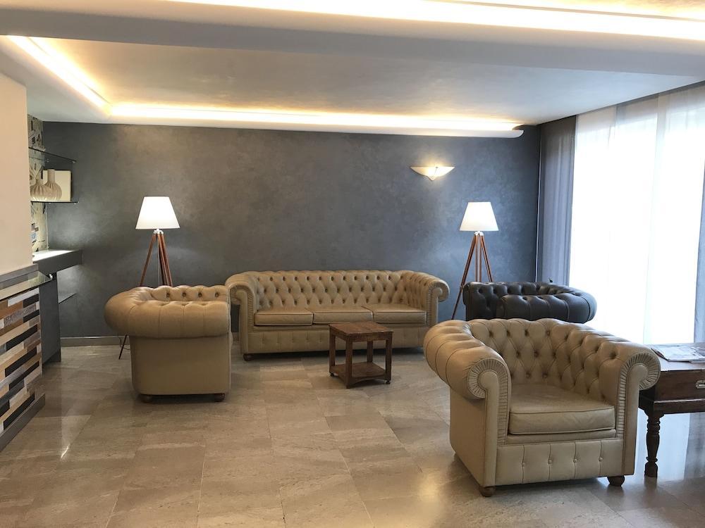 Hotel Europa Padova Bagian luar foto