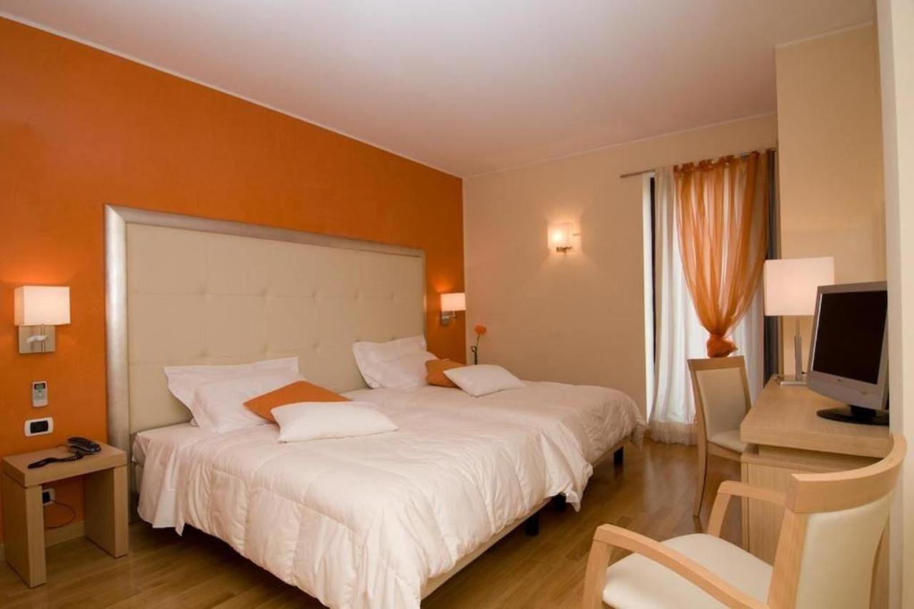Hotel Europa Padova Bagian luar foto