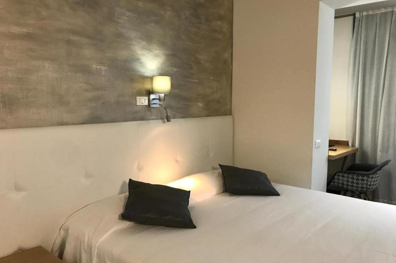 Hotel Europa Padova Bagian luar foto
